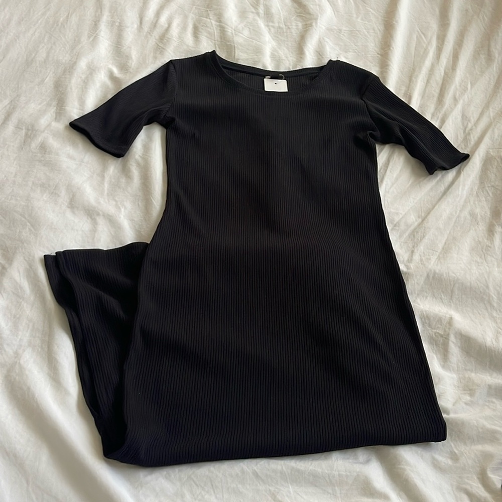 Uniqlo Ribbed Maxi Dress